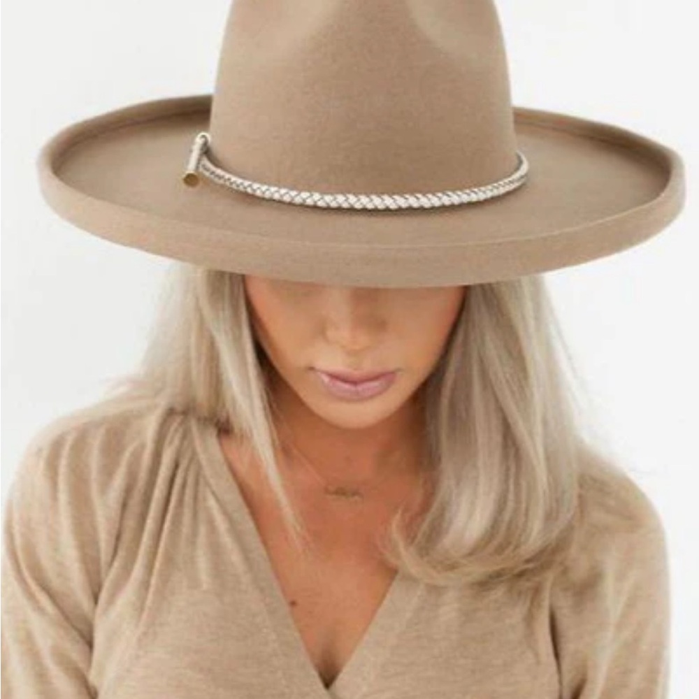 Gigi Pip Cara hat Size 59